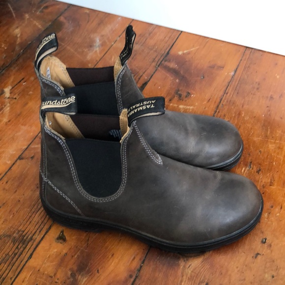 size 9 blundstone
